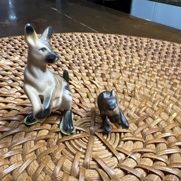 2 Vintage Bone China Kangaroo  Miniature Figurines Gray/Tan Mother And Joey - Picture 2 of 7